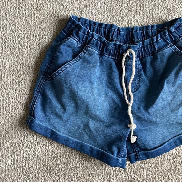 Adorable Sinch Waist Draw String Shorts - Picture 2 of 5